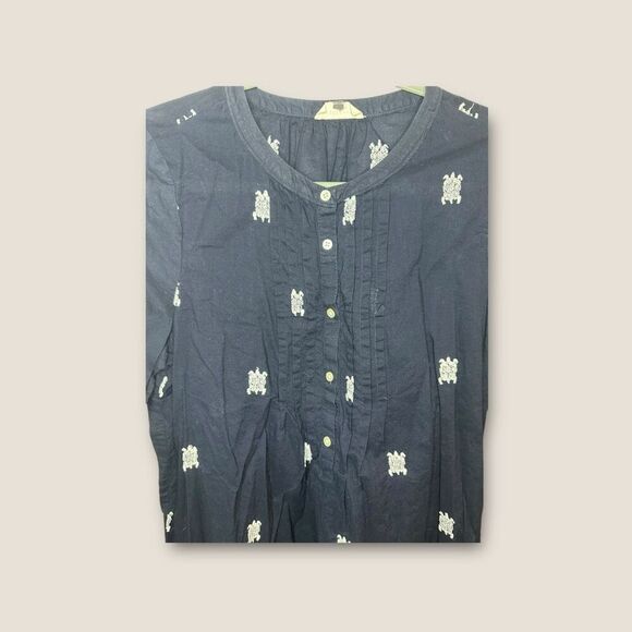 Ann Taylor Loft Softened Navy White Embroidered Turtles Size Large - Picture 4 of 6